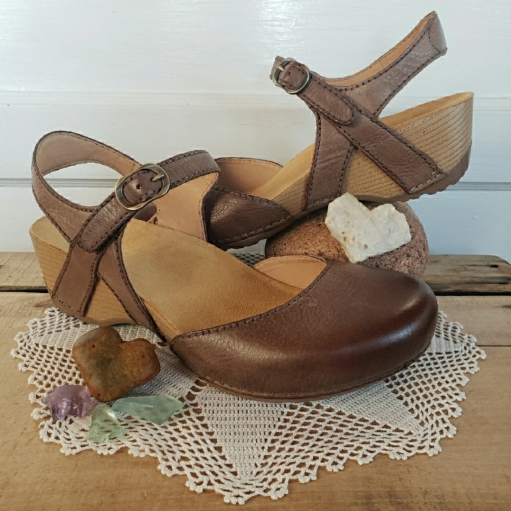 🌿Reserved for Anika🌿Mushroom Dansko Tiffani Strappy Sandals Boho Cottage♡ 39 - Picture 9 of 9